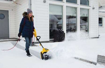Недостатки снегоуборочных лопат электрических